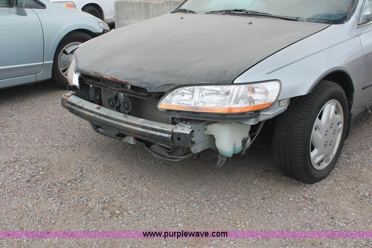 image for item I8113 1998 Honda Accord LX