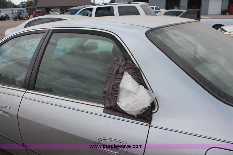 image for item I8113 1998 Honda Accord LX