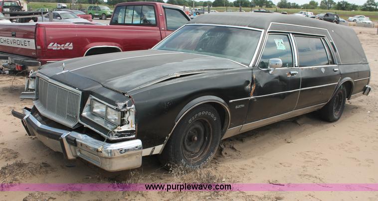 image for item I8115 1981 Buick LeSabe Estate