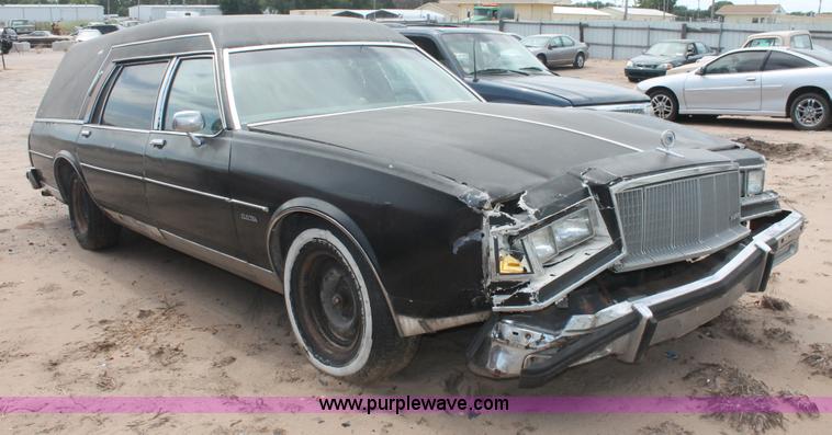 image for item I8115 1981 Buick LeSabe Estate