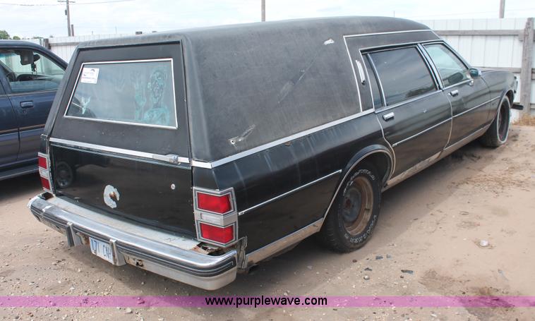 image for item I8115 1981 Buick LeSabe Estate