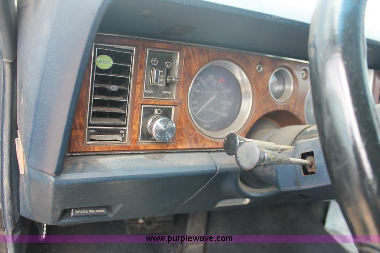 image for item I8115 1981 Buick LeSabe Estate