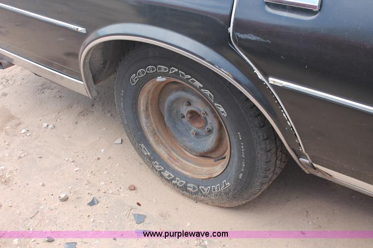 image for item I8115 1981 Buick LeSabe Estate