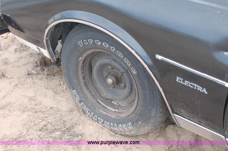 image for item I8115 1981 Buick LeSabe Estate