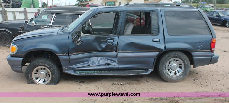 image for item I8116 1998 Mercury Mountaineer SUV