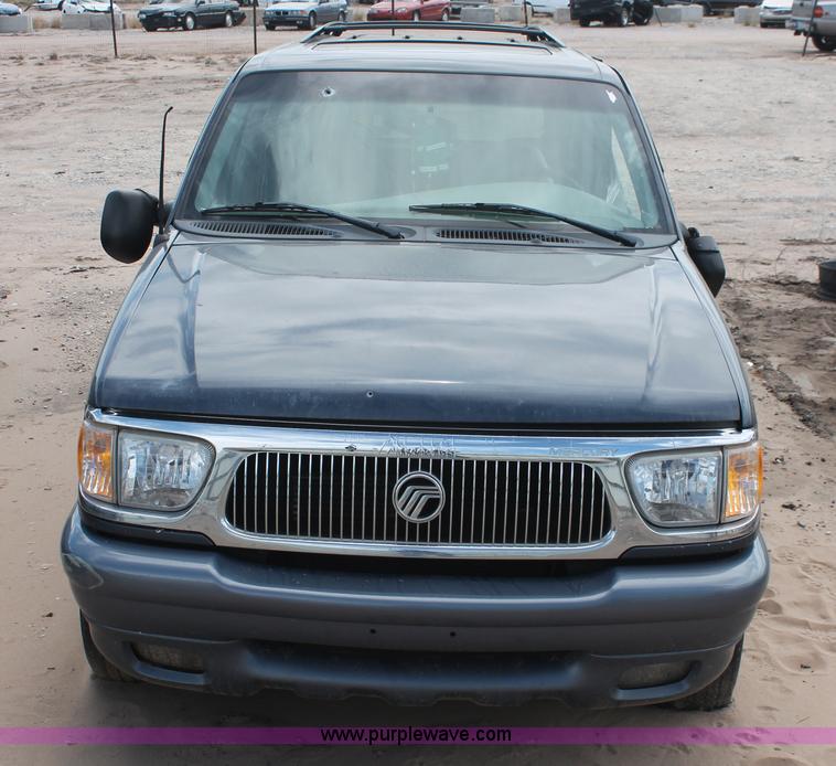 image for item I8116 1998 Mercury Mountaineer SUV