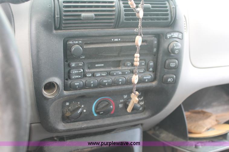 image for item I8116 1998 Mercury Mountaineer SUV