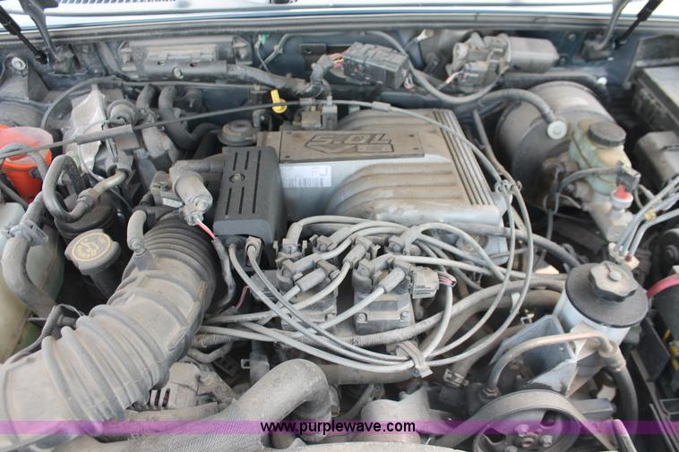 image for item I8116 1998 Mercury Mountaineer SUV