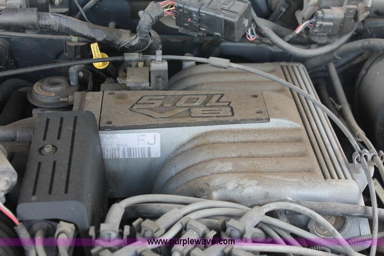 image for item I8116 1998 Mercury Mountaineer SUV