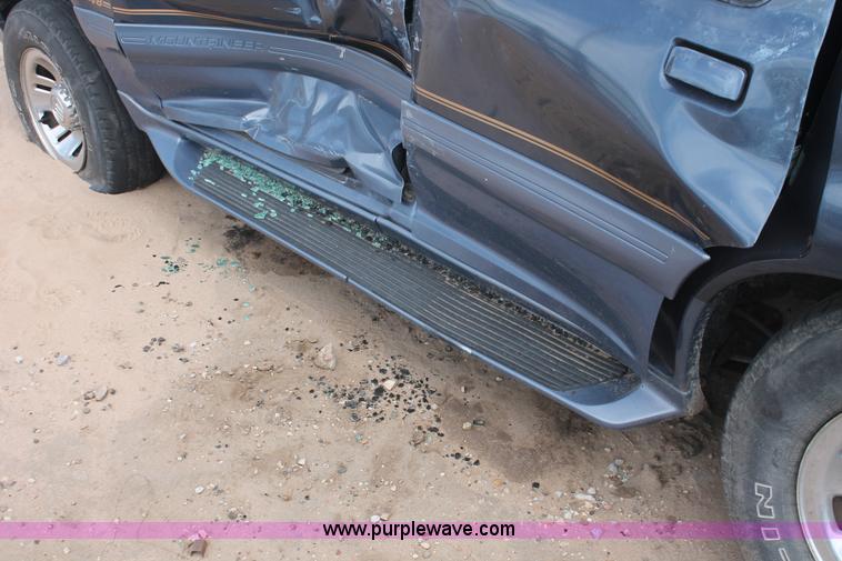 image for item I8116 1998 Mercury Mountaineer SUV