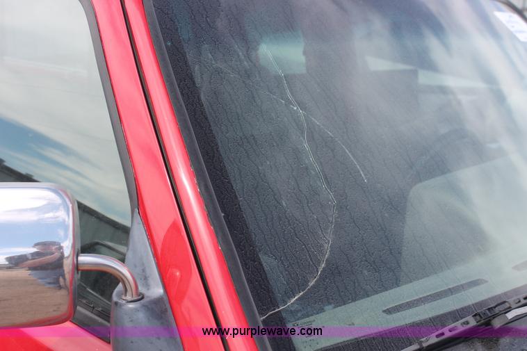 image for item I8117 1994 Dodge Dakota Club Cab pickup truck