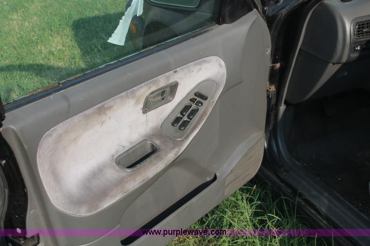 image for item I8153 1992 Nissan Sentra E