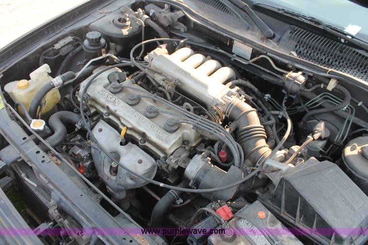 image for item I8153 1992 Nissan Sentra E