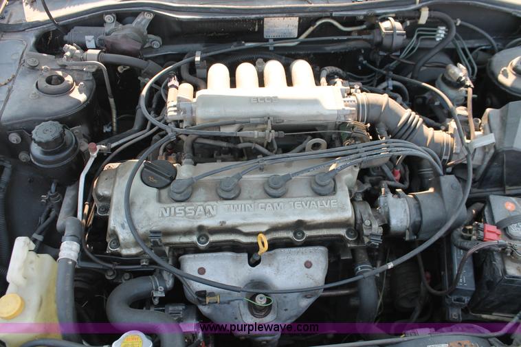 image for item I8153 1992 Nissan Sentra E