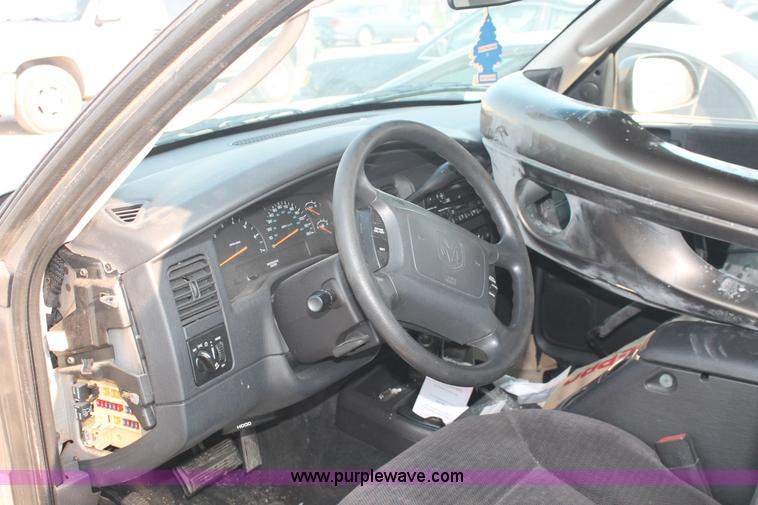 image for item I8154 2001 Dodge Durango SUV