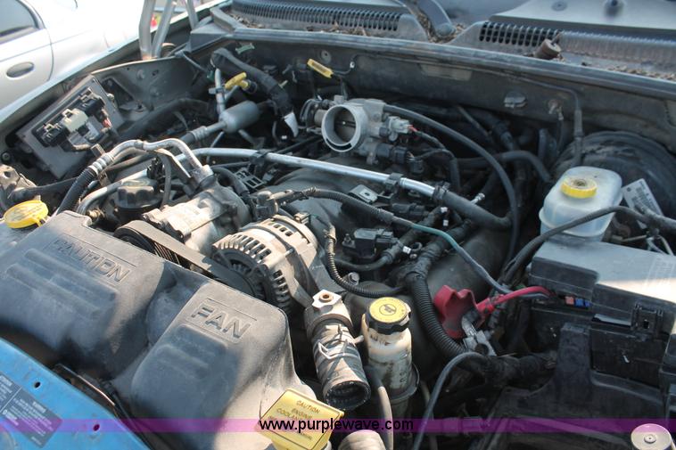 image for item I8154 2001 Dodge Durango SUV