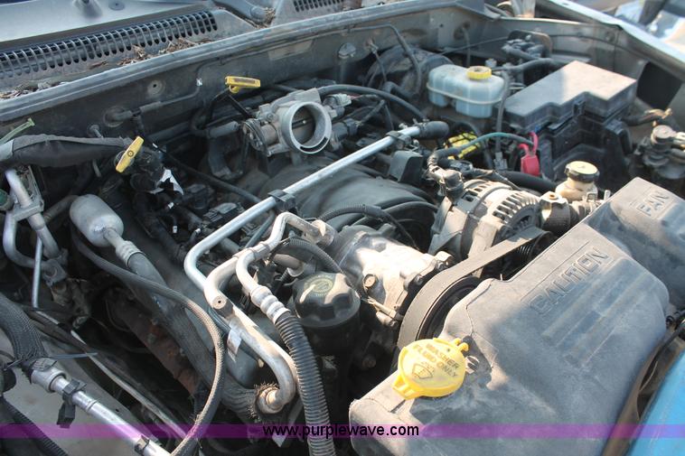 image for item I8154 2001 Dodge Durango SUV