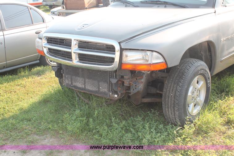 image for item I8154 2001 Dodge Durango SUV
