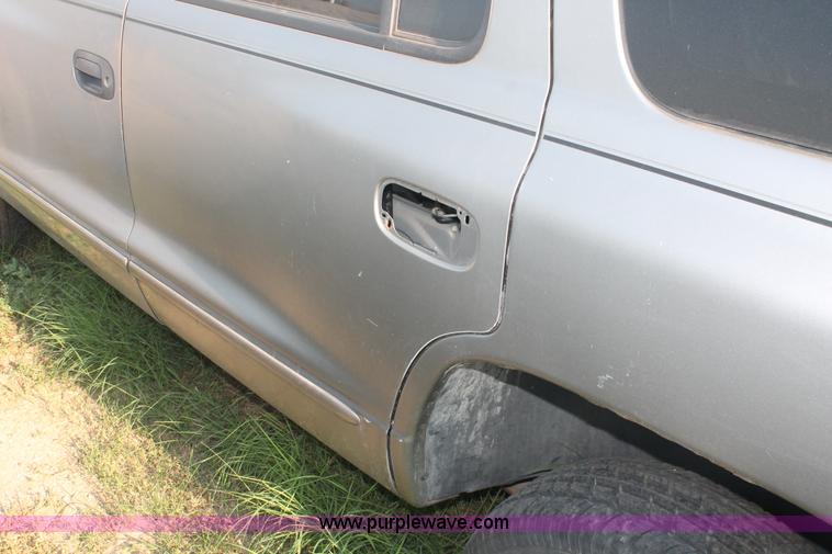 image for item I8154 2001 Dodge Durango SUV