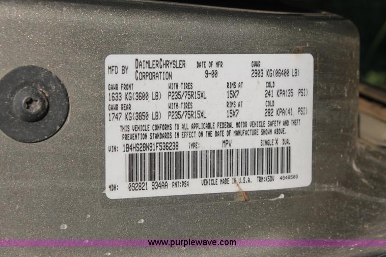 image for item I8154 2001 Dodge Durango SUV