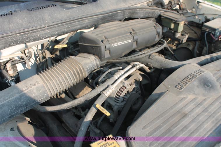 image for item I8155 1997 Dodge Ram 1500 SLT Club Cab pickup truck