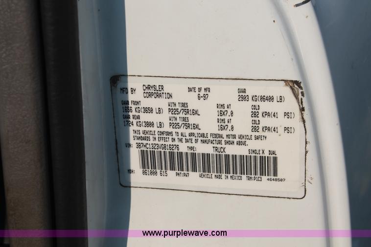 image for item I8155 1997 Dodge Ram 1500 SLT Club Cab pickup truck