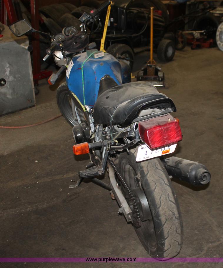 image for item I8156 1996 Suzuki G5500 motorcycle