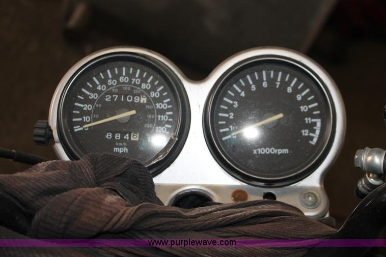 image for item I8156 1996 Suzuki G5500 motorcycle