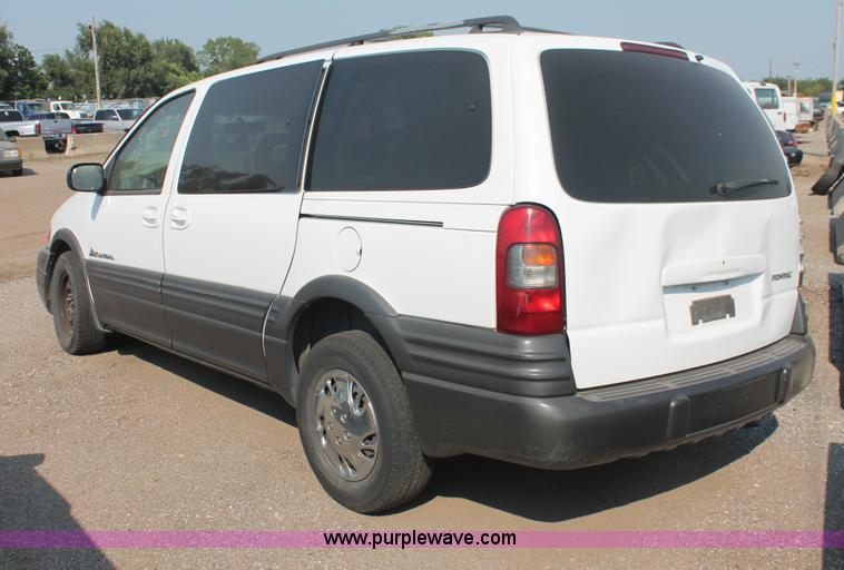image for item I8157 2001 Pontiac Montana van