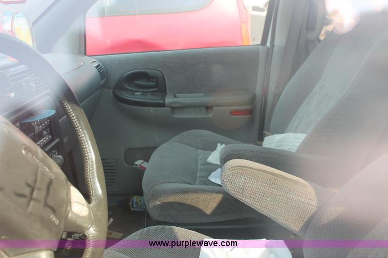 image for item I8157 2001 Pontiac Montana van