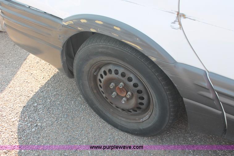 image for item I8157 2001 Pontiac Montana van