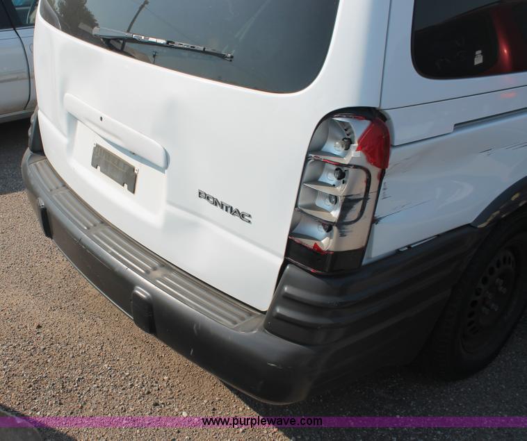 image for item I8157 2001 Pontiac Montana van