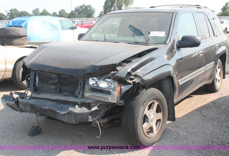 image for item I8158 2002 Chevrolet TrailBlazer SUV
