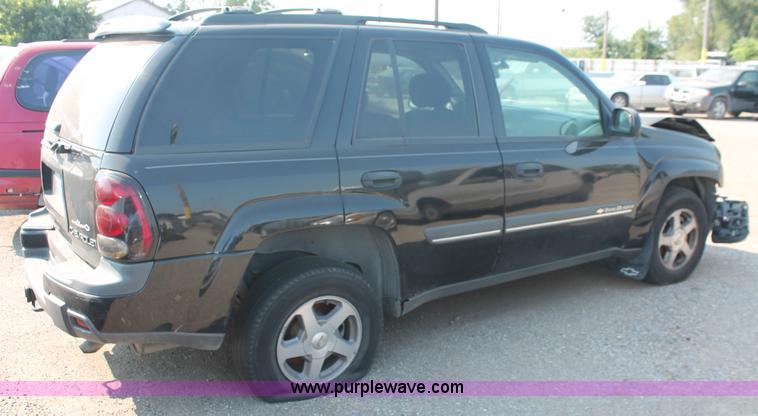 image for item I8158 2002 Chevrolet TrailBlazer SUV