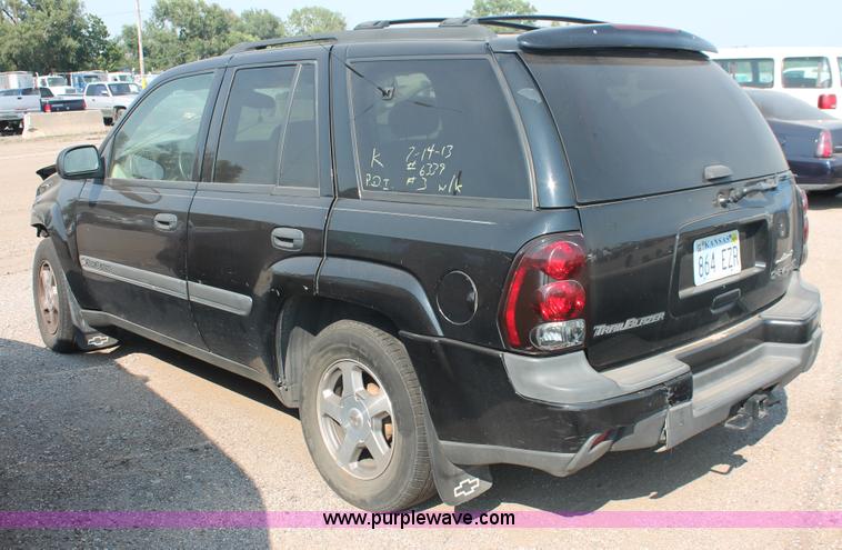 image for item I8158 2002 Chevrolet TrailBlazer SUV