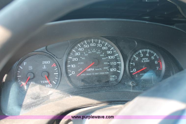 image for item I8160 2001 Chevrolet Monte Carlo LS