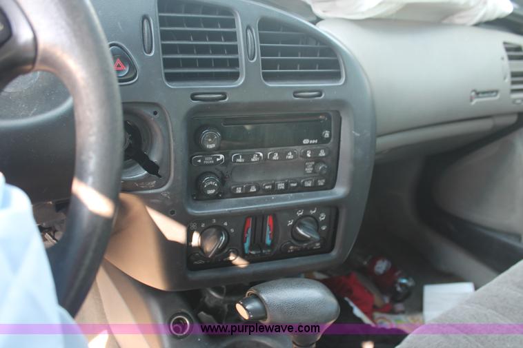 image for item I8160 2001 Chevrolet Monte Carlo LS