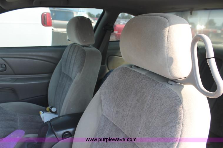 image for item I8160 2001 Chevrolet Monte Carlo LS