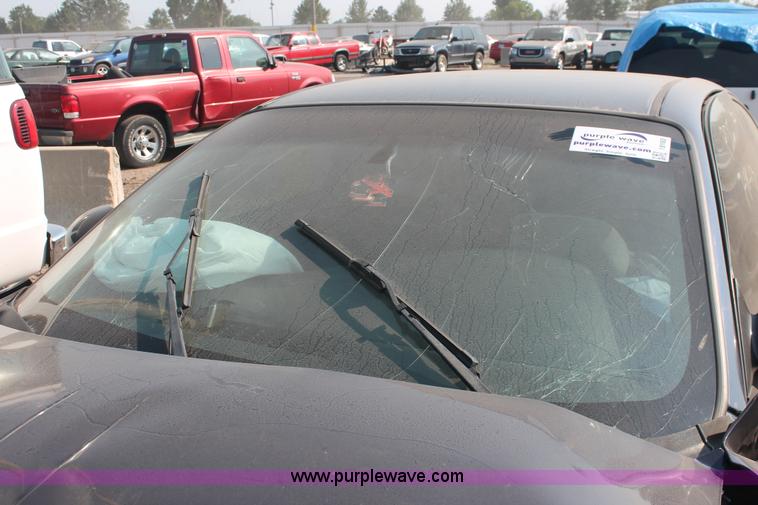 image for item I8160 2001 Chevrolet Monte Carlo LS