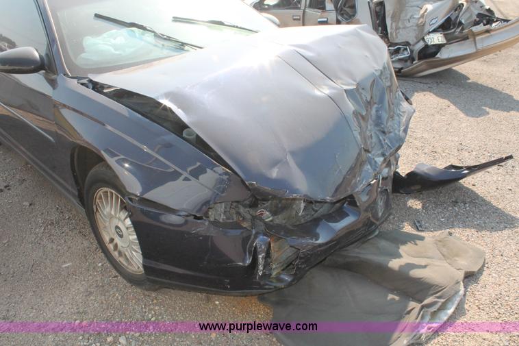 image for item I8160 2001 Chevrolet Monte Carlo LS