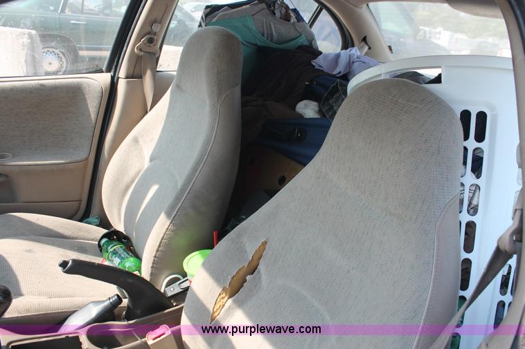 image for item I8161 1999 Saturn SL SL1