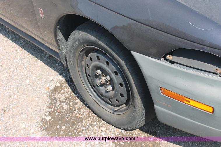 image for item I8161 1999 Saturn SL SL1
