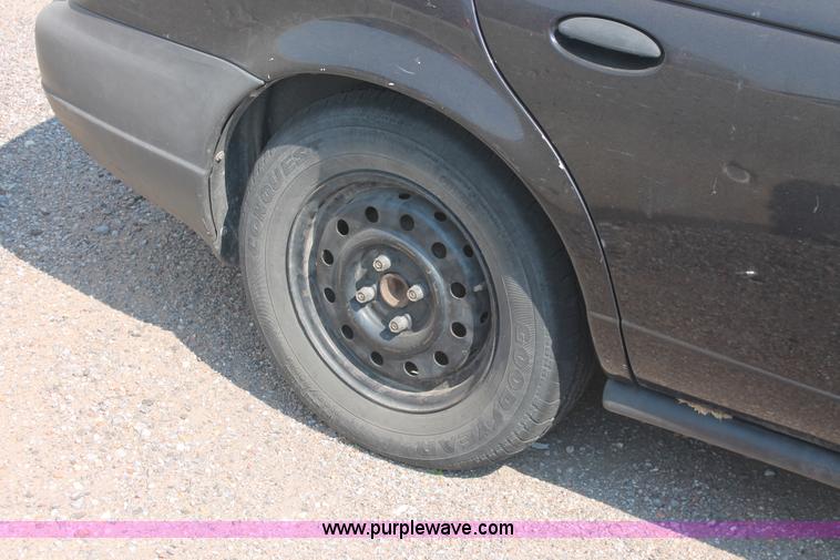 image for item I8161 1999 Saturn SL SL1