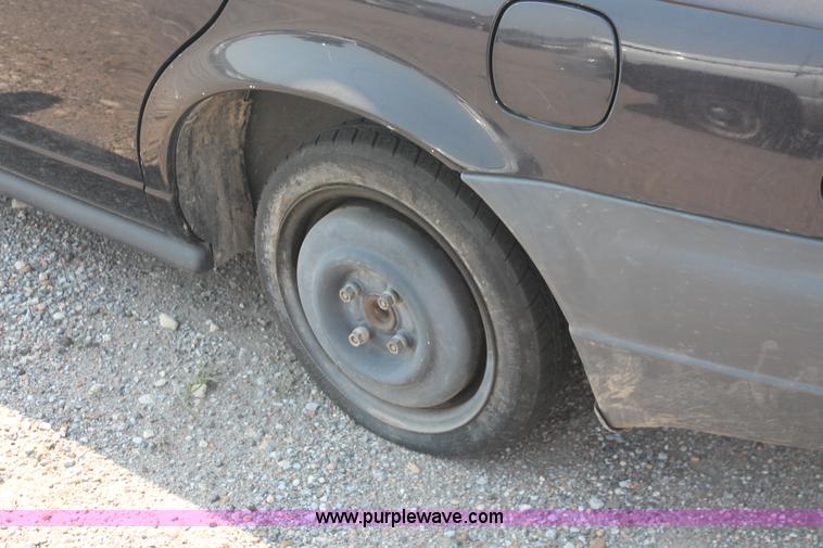 image for item I8161 1999 Saturn SL SL1