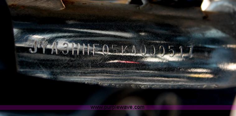 image for item I8163 1989 Yamaha FZR600 motorcycle