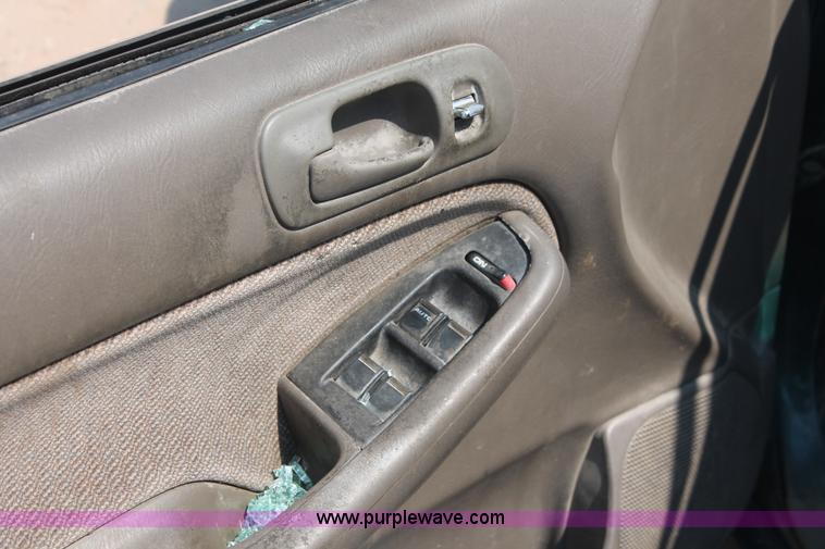 image for item I8165 1998 Honda Civic LX