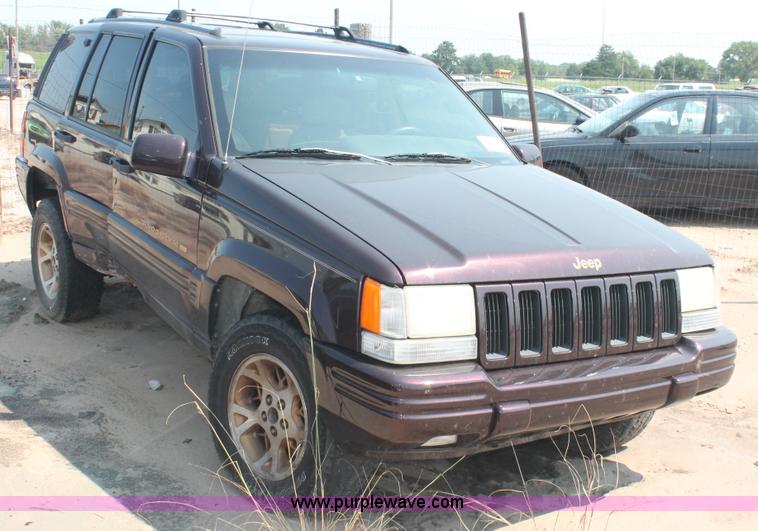 image for item I8166 1996 Jeep Grand Cherokee Limited SUV