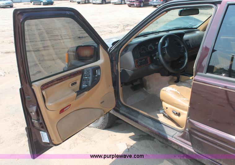 image for item I8166 1996 Jeep Grand Cherokee Limited SUV