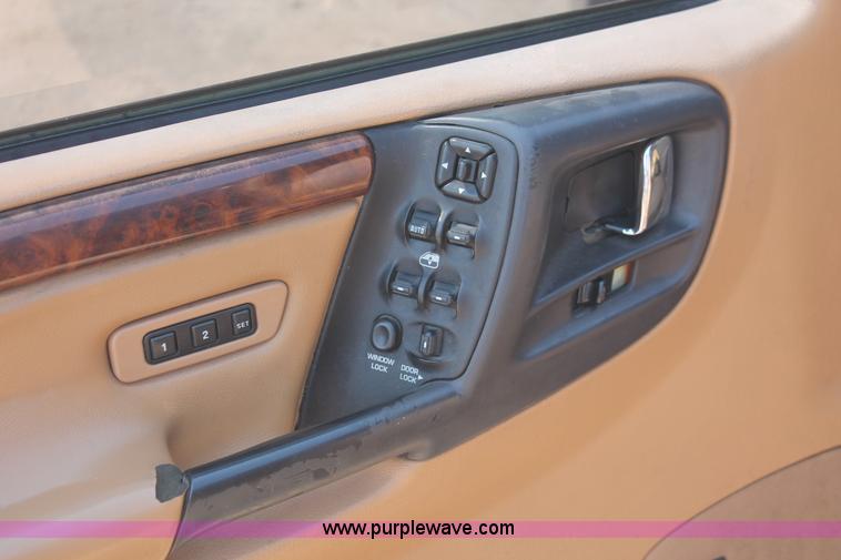 image for item I8166 1996 Jeep Grand Cherokee Limited SUV
