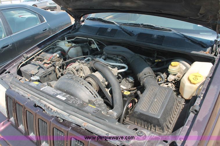 image for item I8166 1996 Jeep Grand Cherokee Limited SUV